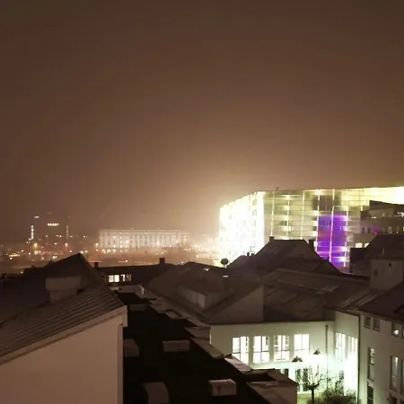 Donau Hauptplatz Retreat 公寓 *